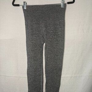 Women’s ribbed seamless Grey Colsie leggins workout Small - 0427
